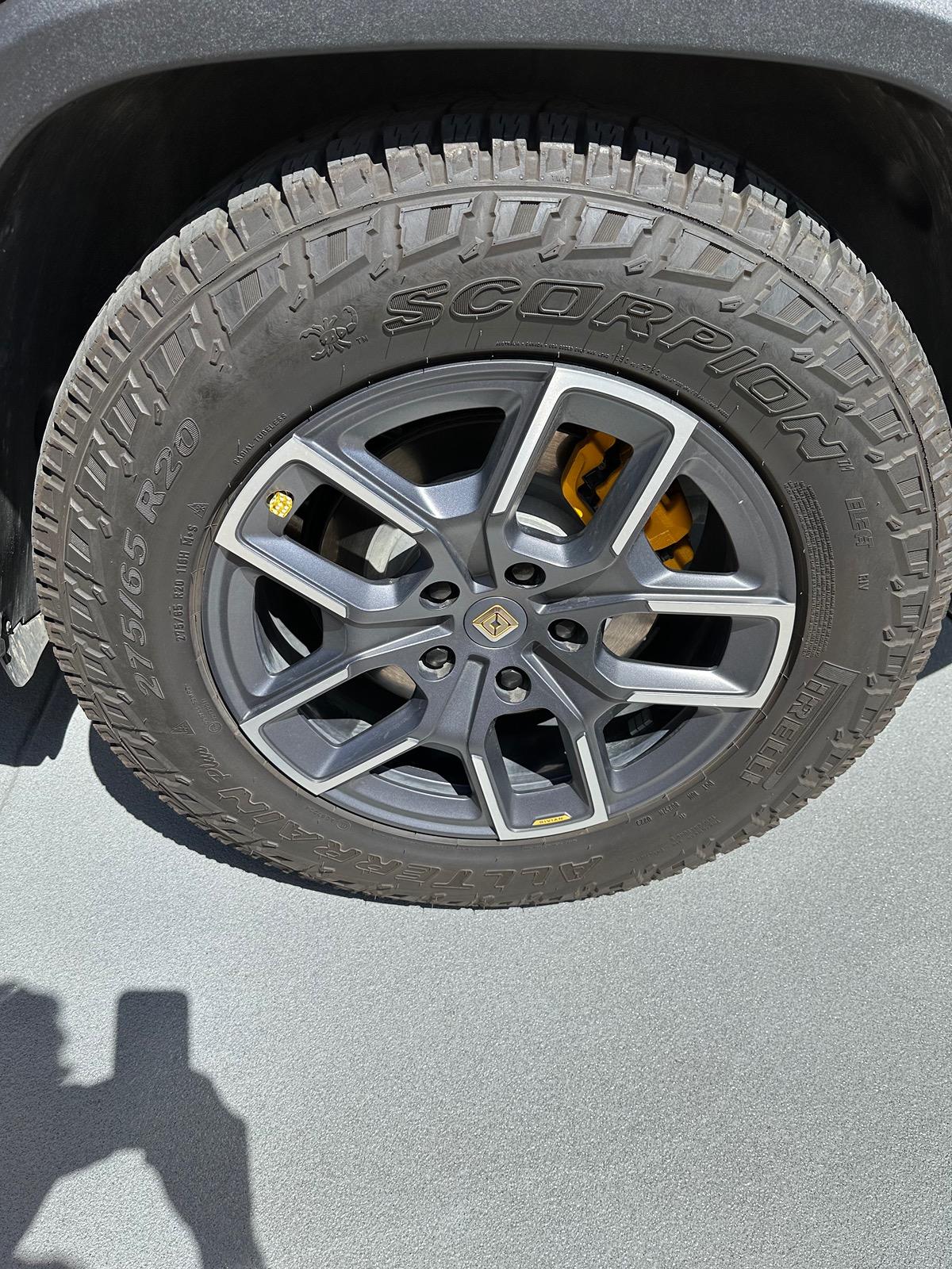 Rivian R1T R1S Set Five 20” AT IMG_4344