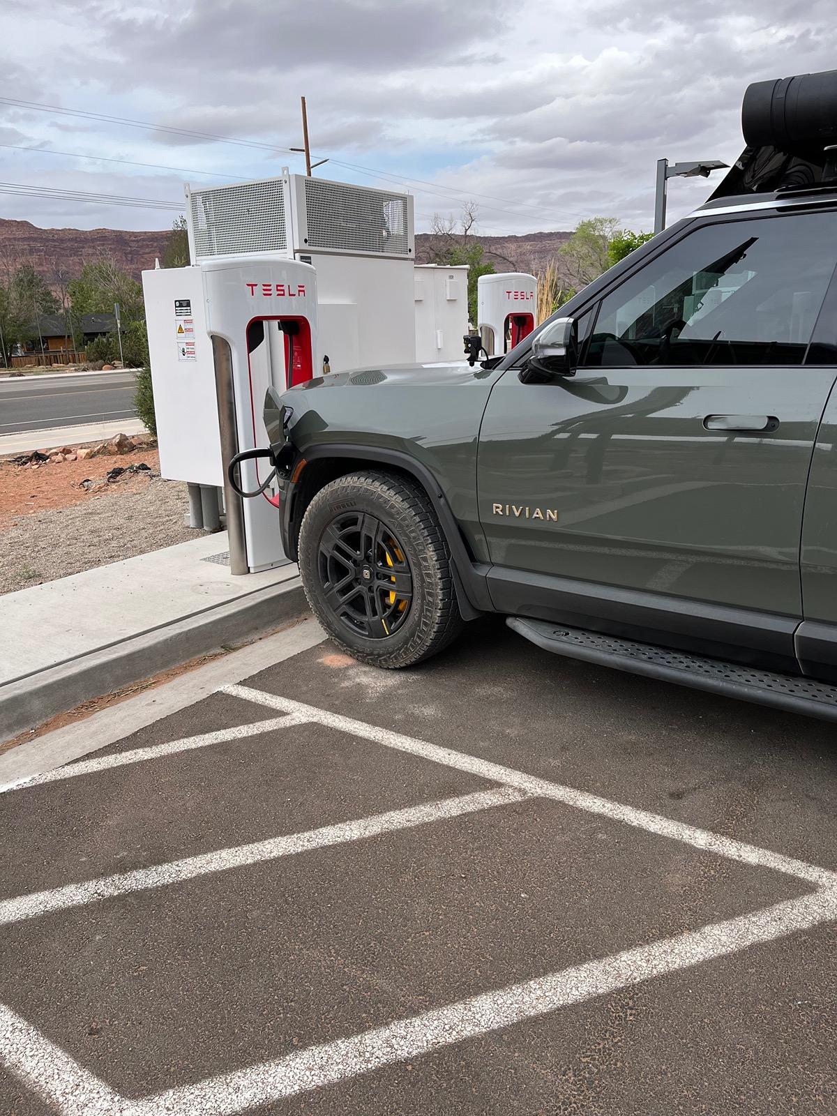 Rivian R1T R1S Next gen Rivians should NEVER have the charge port in the rear! IMG_2876