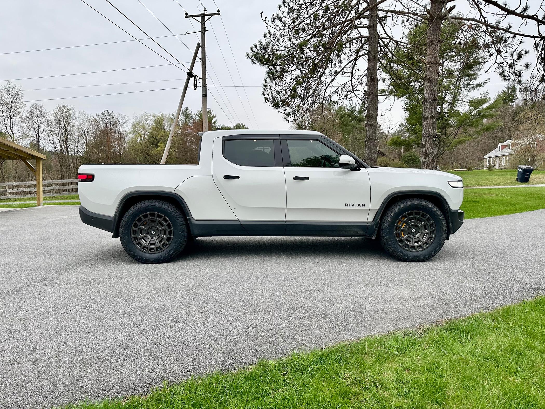 Rivian R1T R1S 20" Nitto Recon Grappler AT tires 25% more efficient than Pirelli OEM AT! The holy grail! IMG_3093