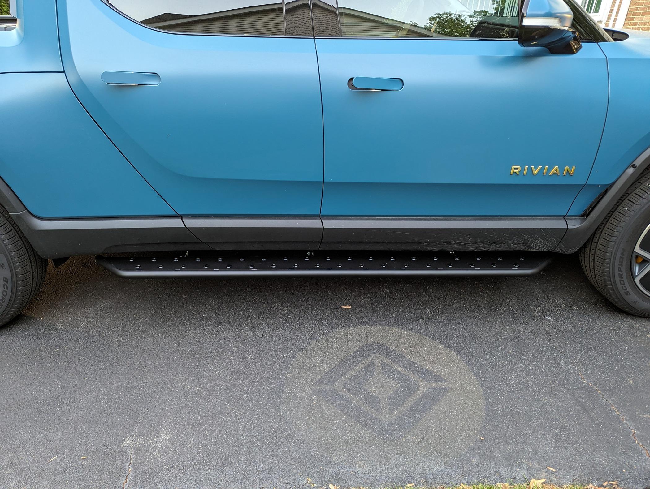 Rivian R1T R1S RealWheels EV Stainless Steel Running Boards PXL_20240429_235717556