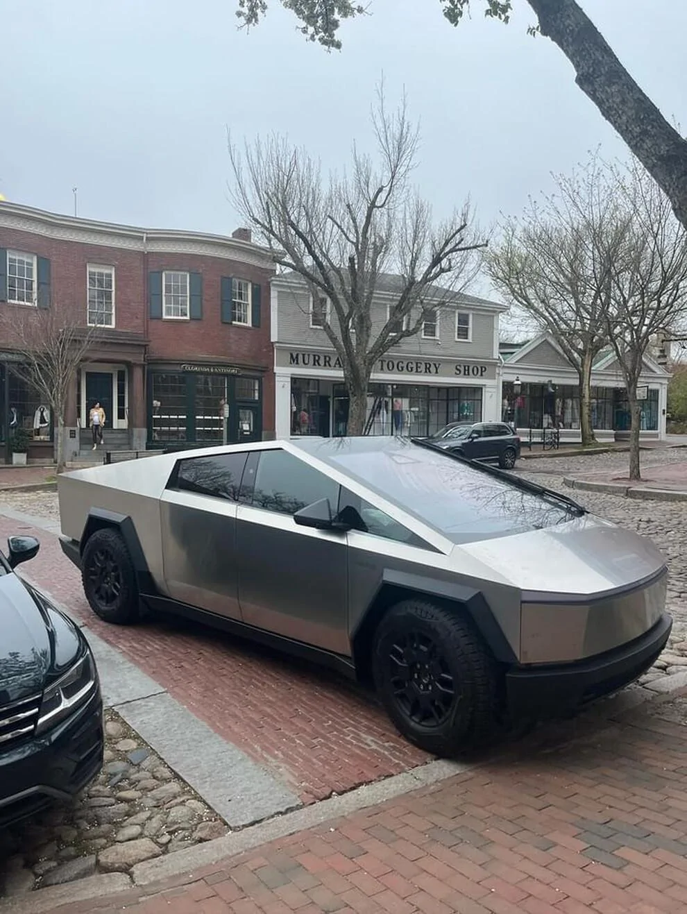Rivian R1T R1S Nantucket Beaches 1, Cybertruck 0 1714739366075-g3