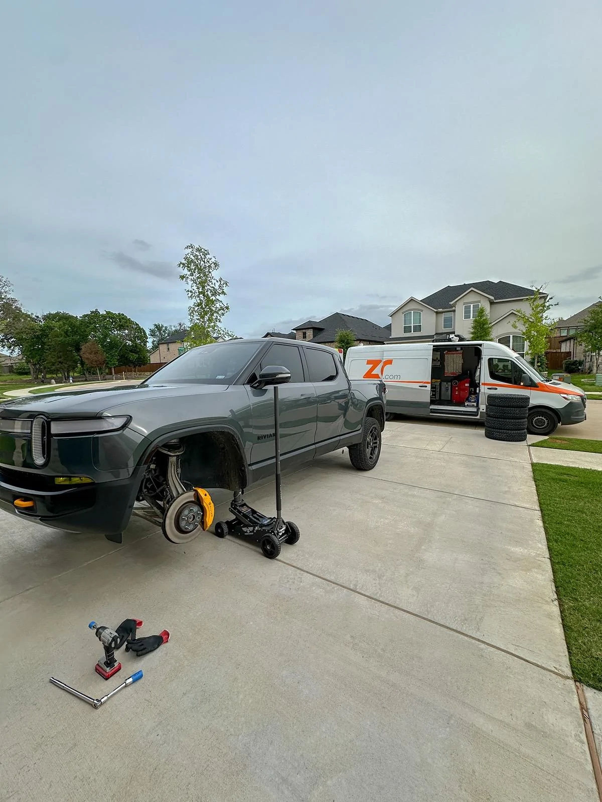 Rivian R1T R1S Anyone running Goodyear Wrangler TrailRunner AT? IMG_8310
