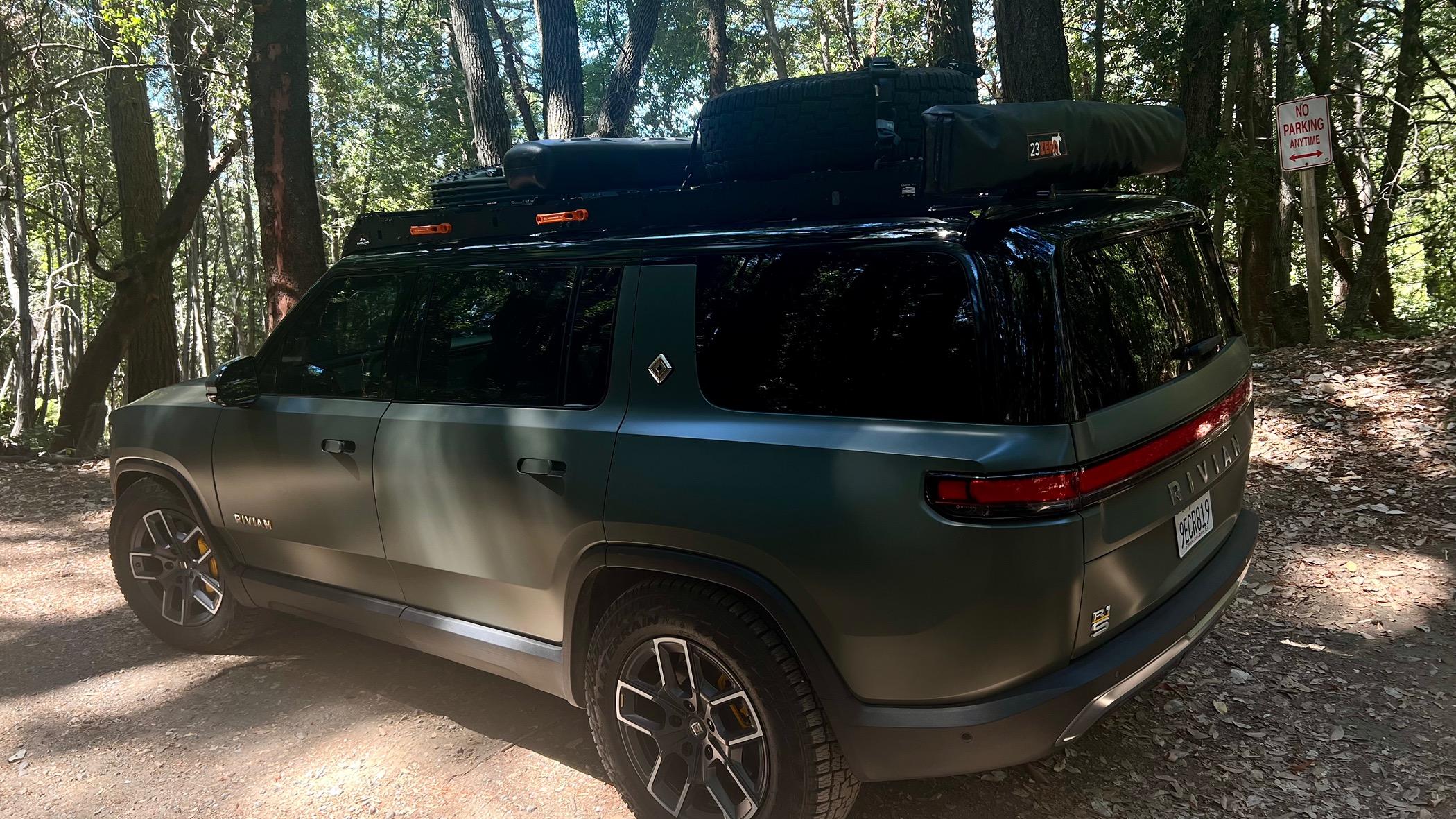 Rivian R1T R1S R1S Spare Tire: I am a fool... bought full size spare tire IMG_3294