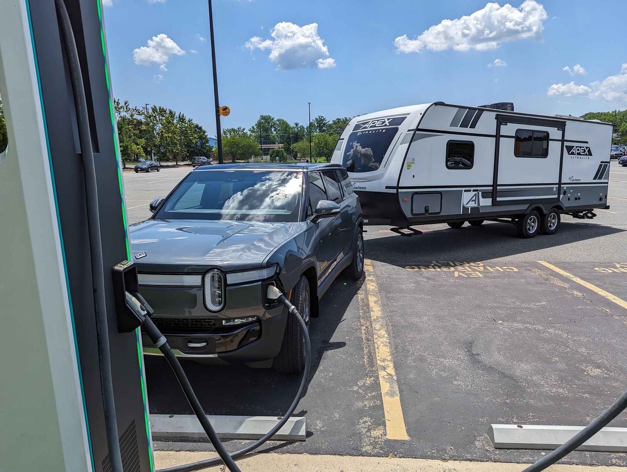 Rivian R1T R1S First Experience pulling the Airstream Trade Wind with R1T PXL_20230711_163055138