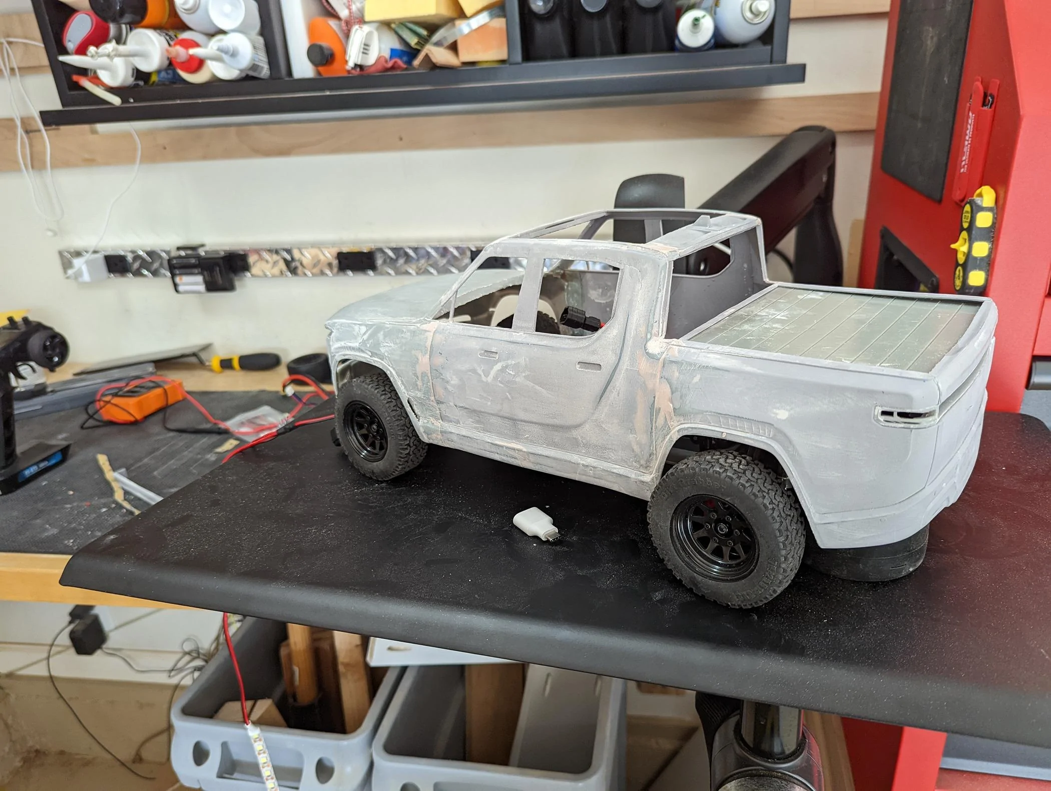Rivian R1T R1S Traxxas RC Truck + Rivian R1T body PXL_20220402_235144308