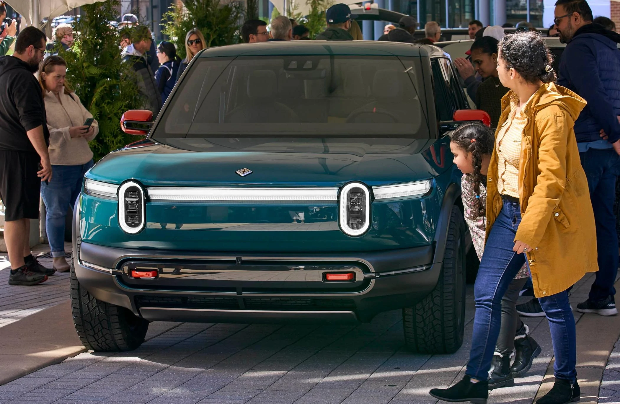 R3X Rivian Crossover1.jpg