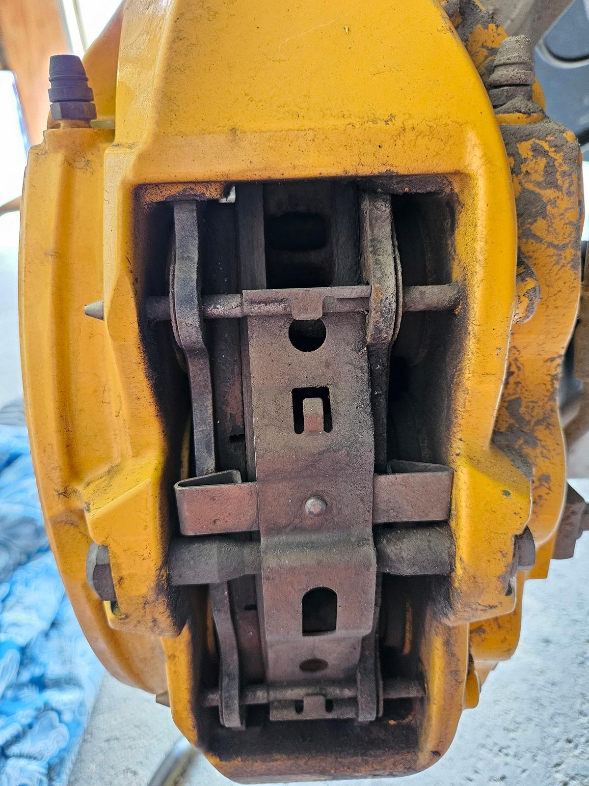 Rivian R1T R1S Brake pad wear? 20240506_161803