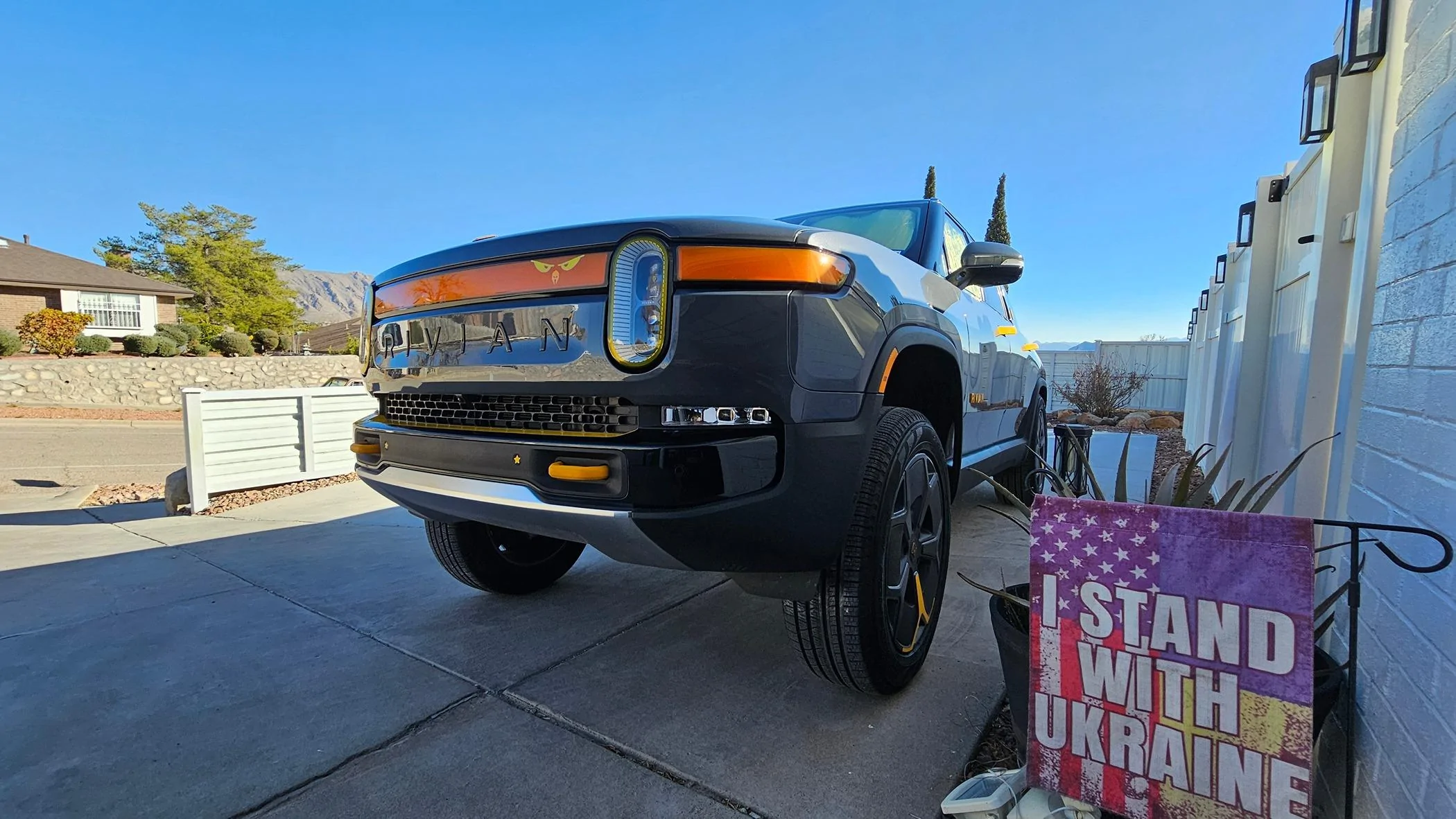 Rivian R1T R1S Suspension issue…took delivery yesterday… 20240127_150403