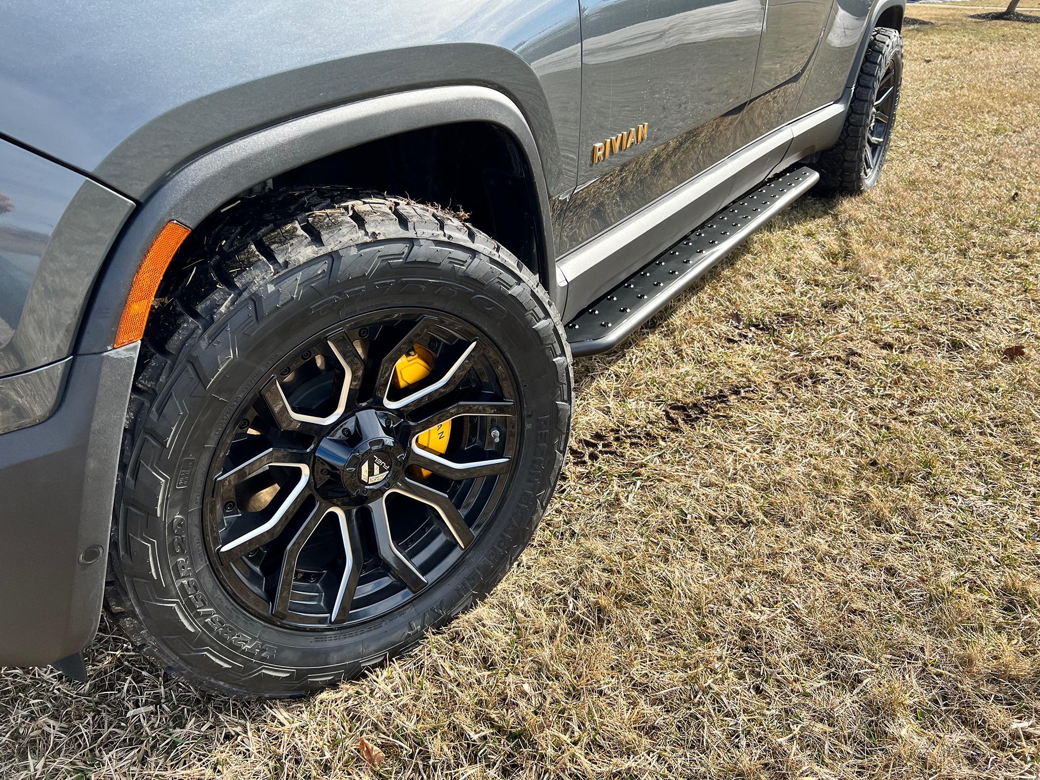 Rivian R1T R1S Best running boards recommendations for R1T ? IMG_4117
