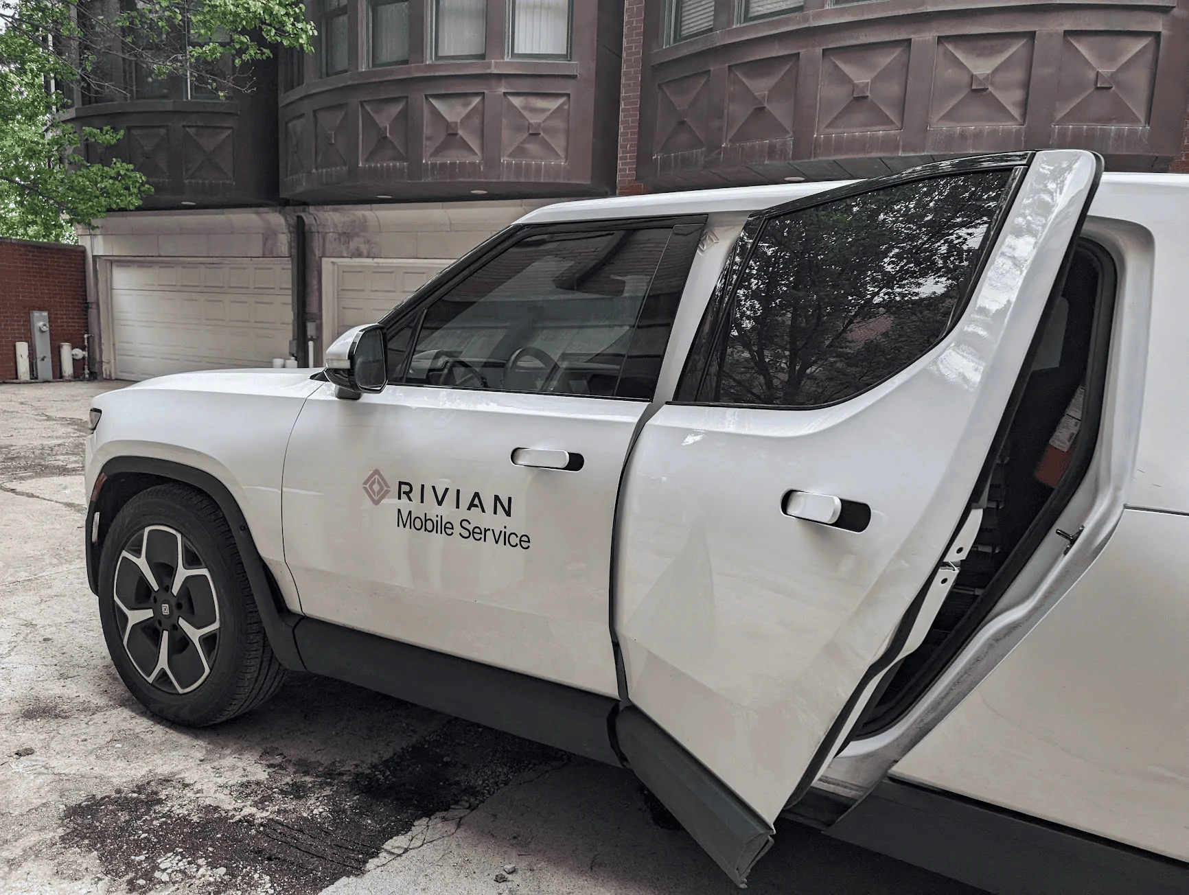 Rivian R1T R1S Guess it was my time - 12v is dead 1715376409784-r6