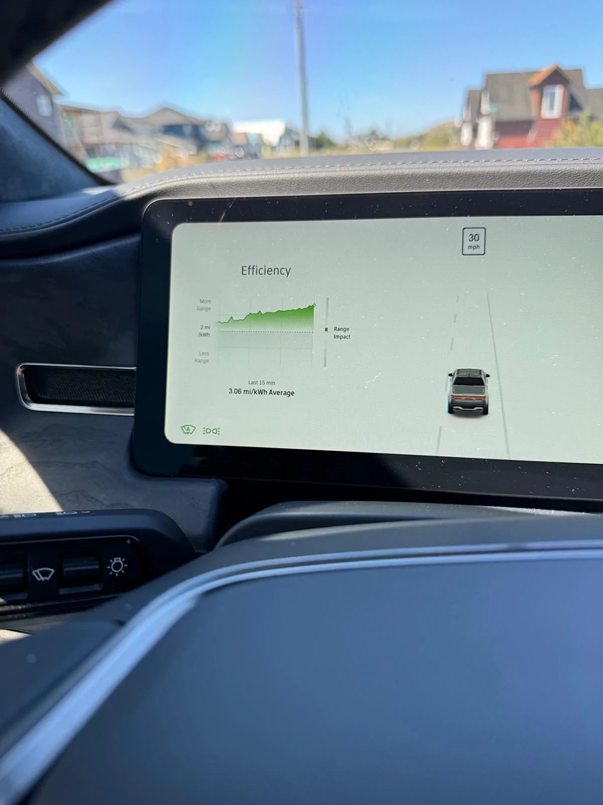 Rivian R1T R1S Gear tunnel lights and power when driving question(s) IMG_1592