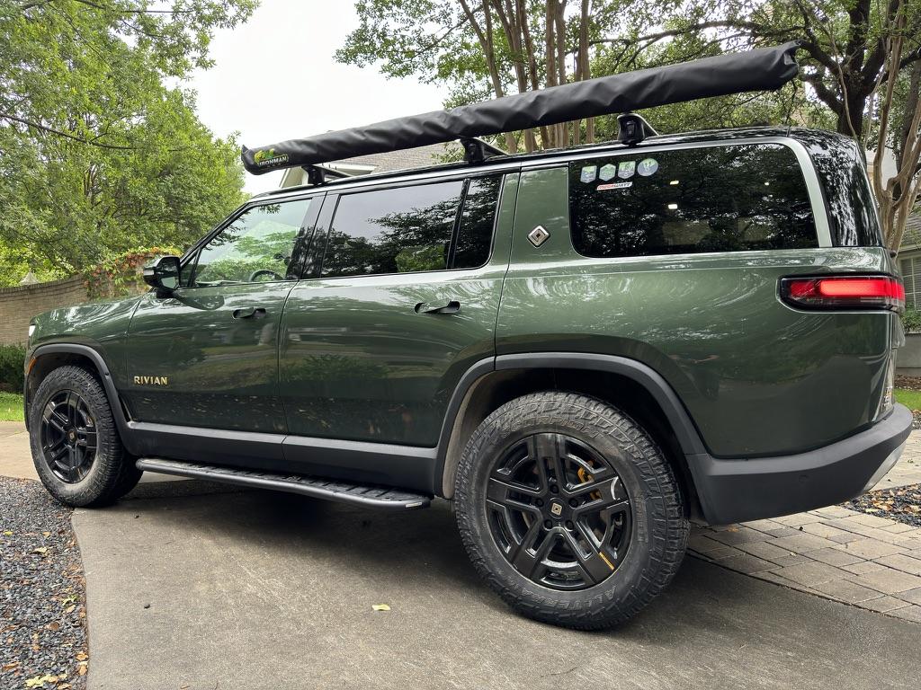 Rivian R1T R1S Off-Road Wheeling with Megawatt Rock Sliders on an R1S - A Review 4DF2E27D-FB6C-43F6-8A48-895860D7DB74_1_105_c