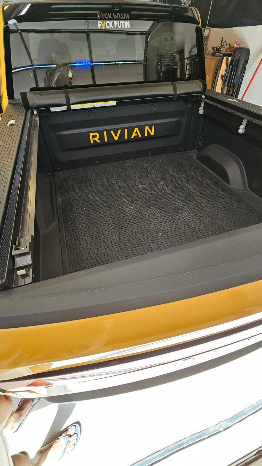 Rivian R1T R1S COMPASS YELLOW R1T Photos 20240414_105554