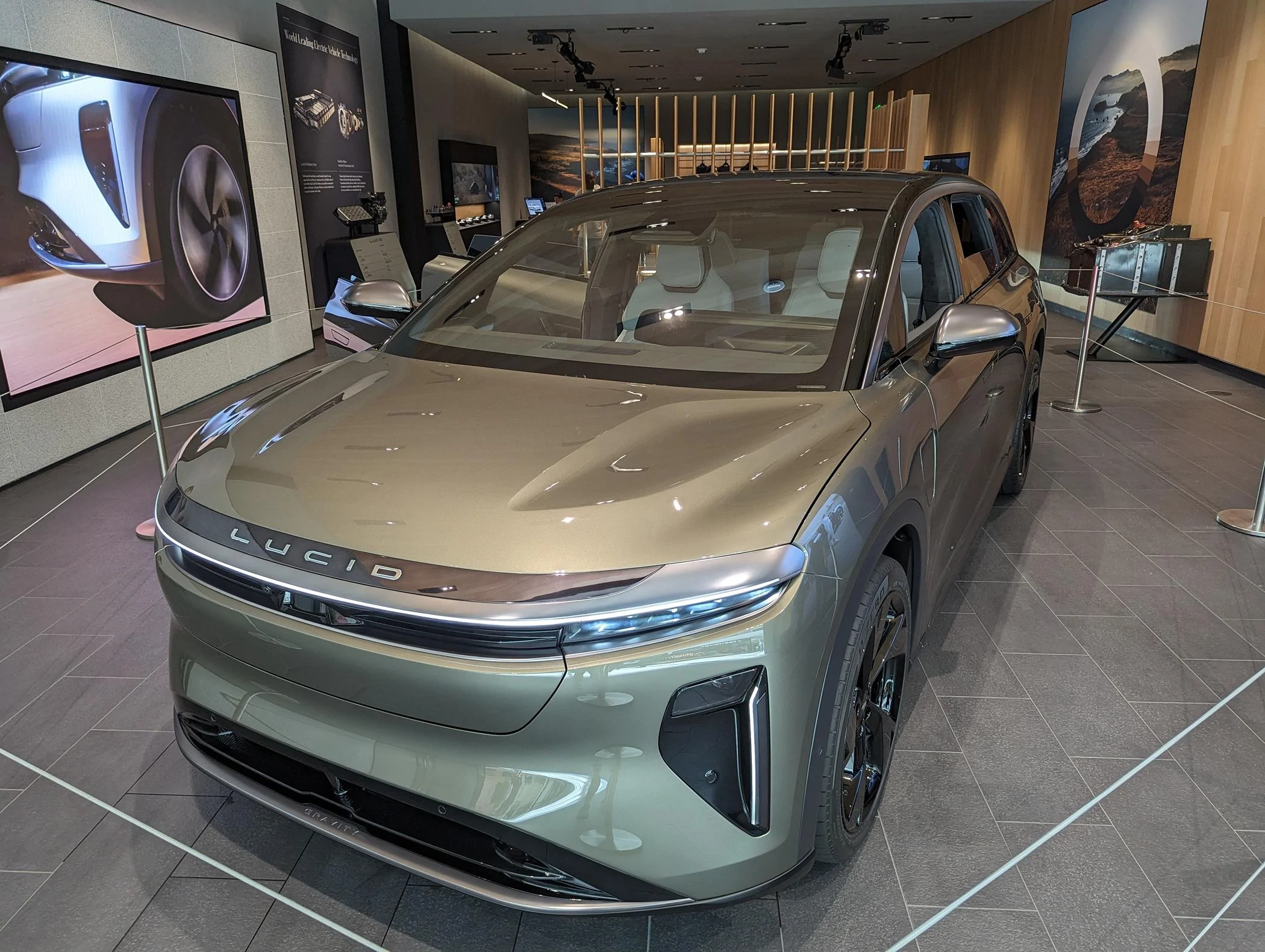 Rivian R1T R1S Volvo EX90 pricing and features info PXL_20240511_203041808.MP