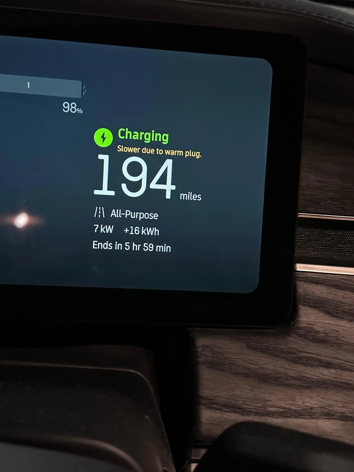 Rivian R1T R1S “Slower due to warm plug” charging error IMG_9145