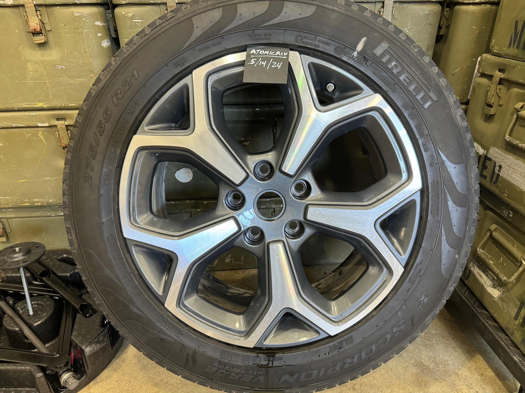 Rivian R1T R1S Single 21” road wheel IMG_1201