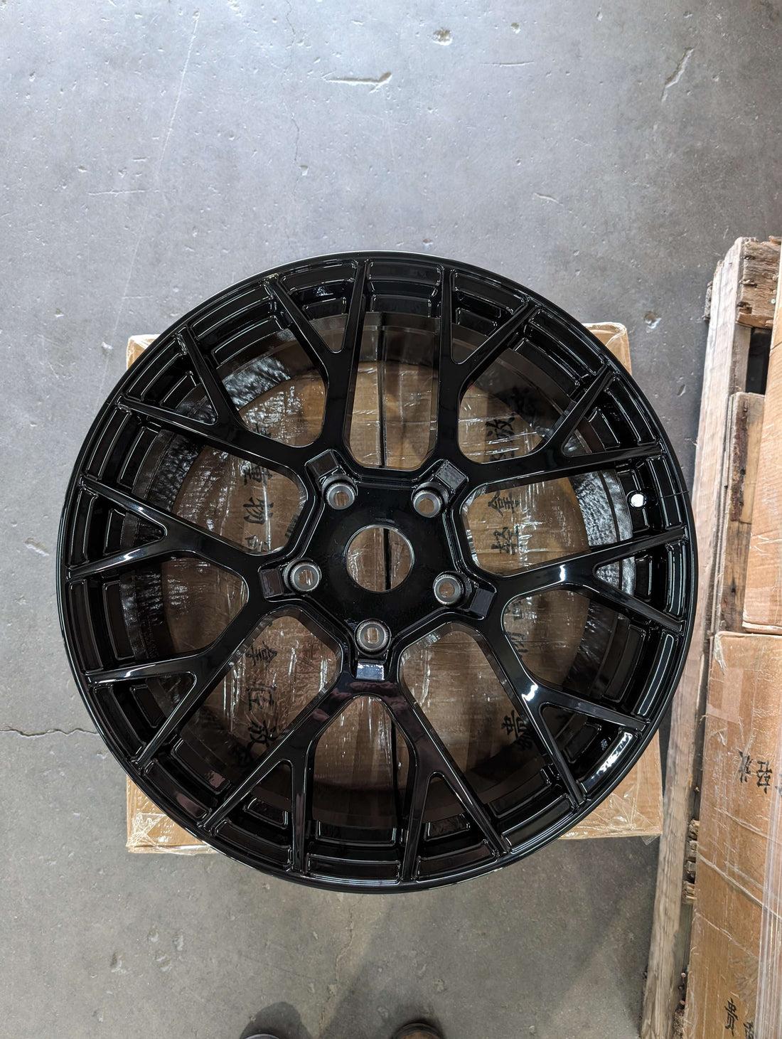 Rivian R1T R1S s00nish new 20" KAOS wheels and 22" back in stock PXL_20240513_214003455
