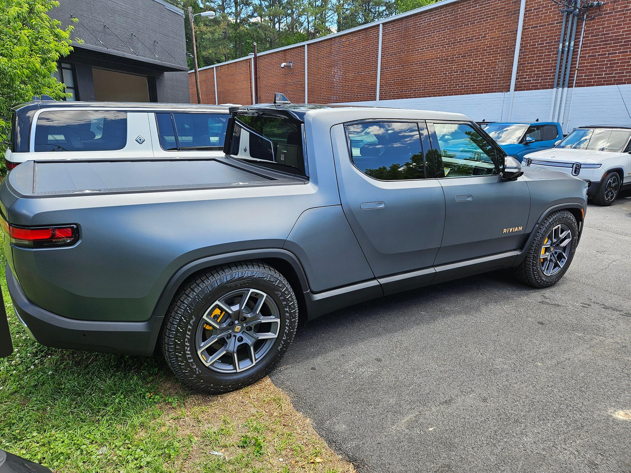 Rivian R1T R1S Matte wrap gang! Let's see photos of your matte Rivian R1T & R1S 20240511_131109