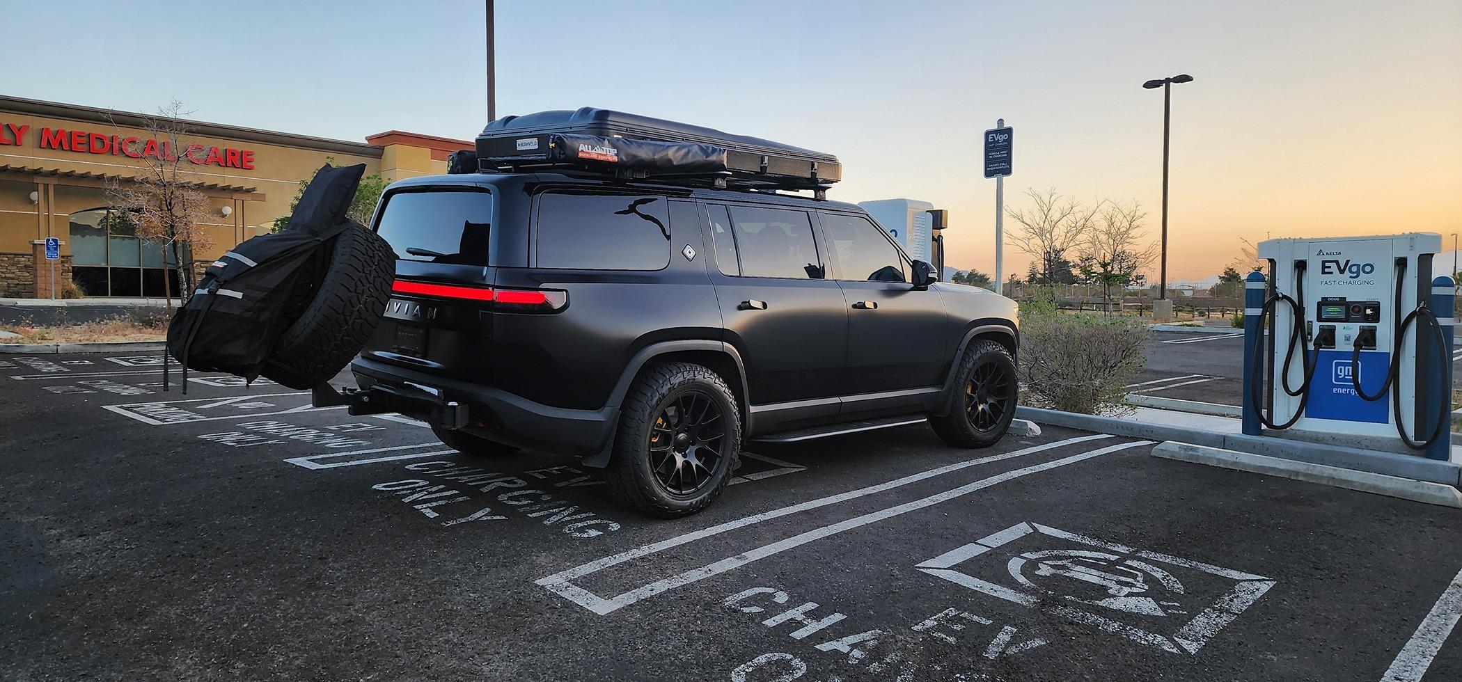 Rivian R1T R1S Matte wrap gang! Let's see photos of your matte Rivian R1T & R1S 20240503_191916~2