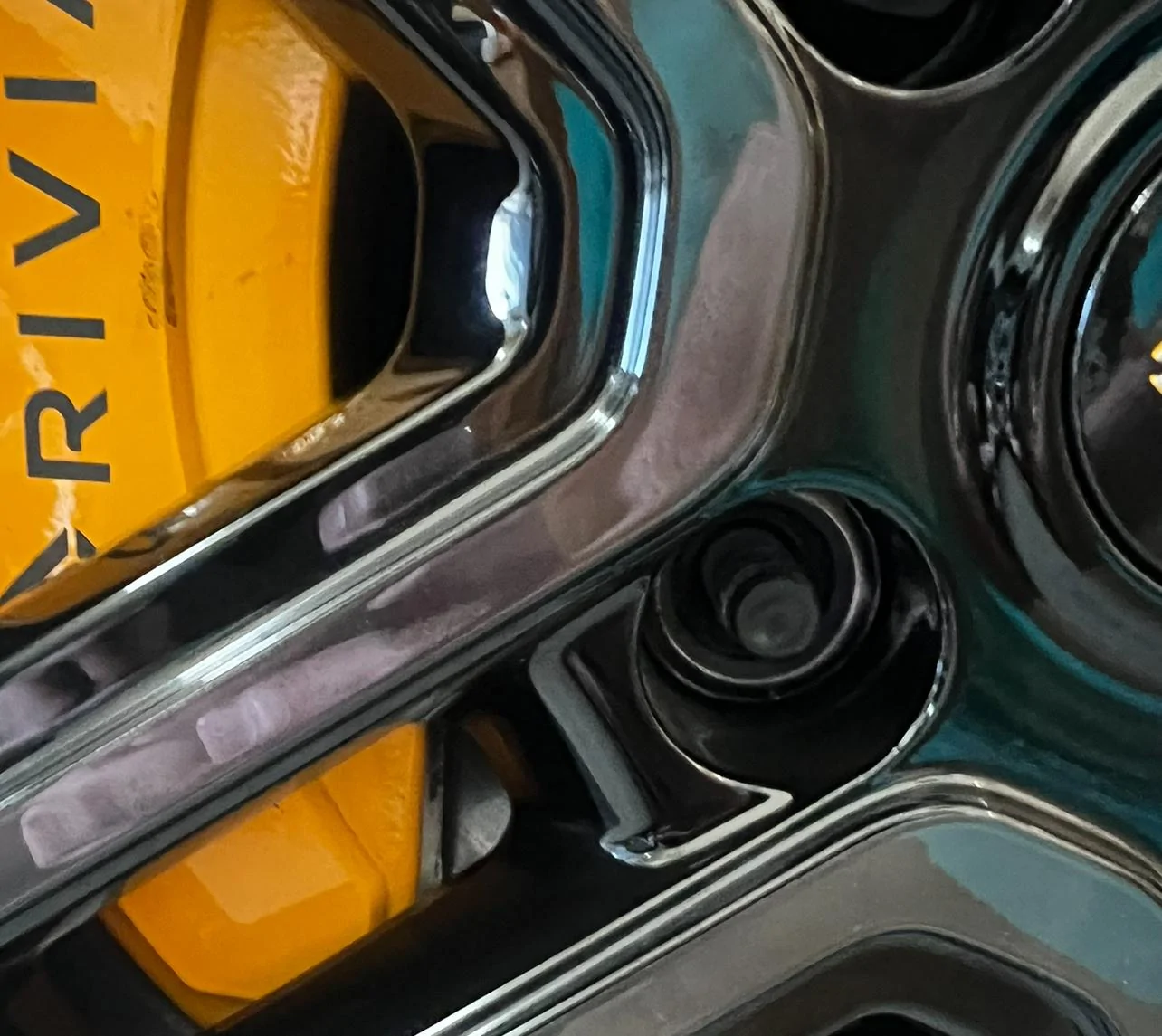 Rivian R1T R1S Axle Stud / Bolt Replacement  - Help/Opinions/Experience IMG_1756