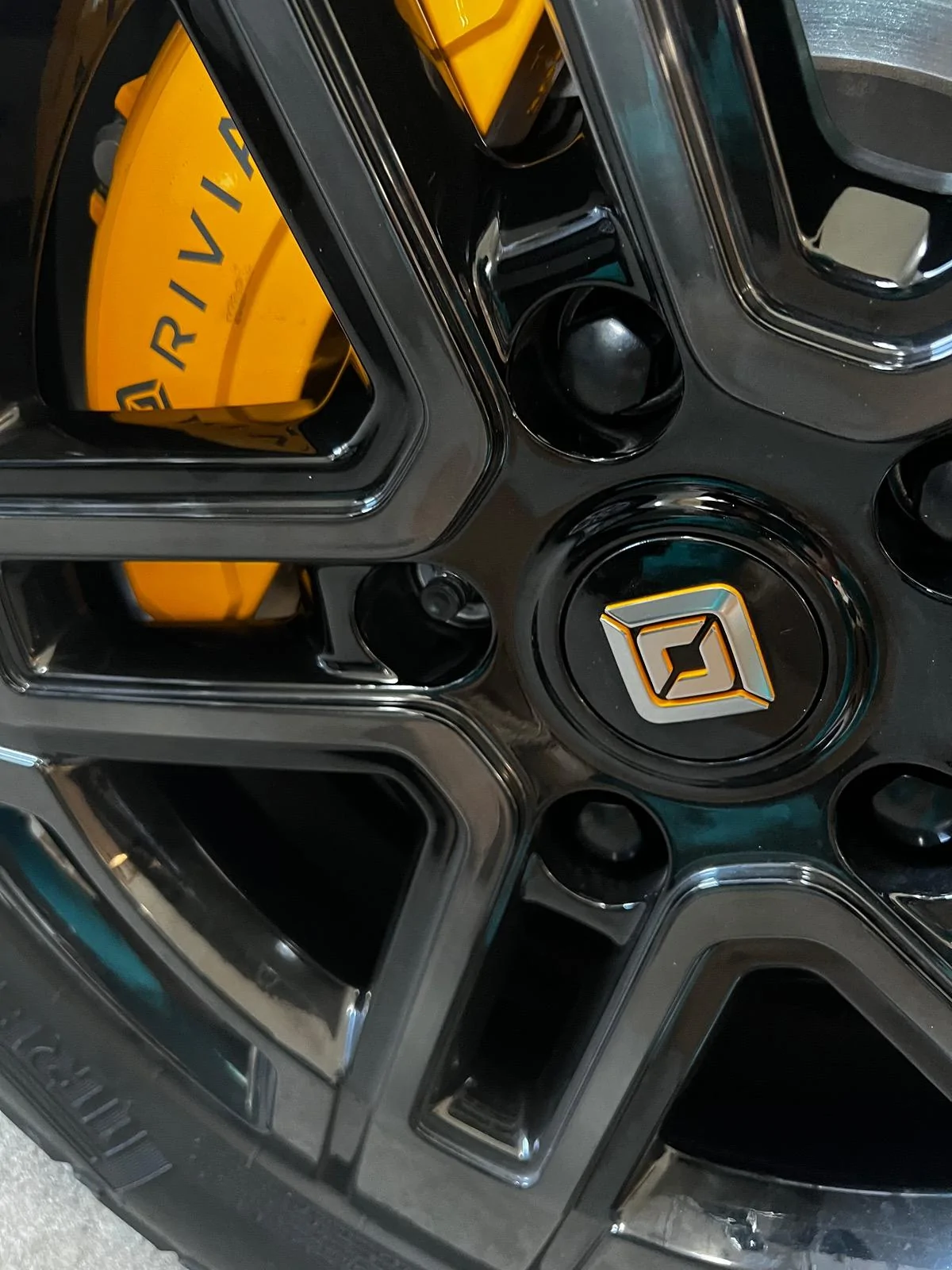 Rivian R1T R1S Axle Stud / Bolt Replacement  - Help/Opinions/Experience IMG_1752