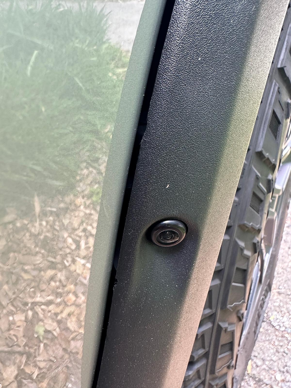 Rivian R1T R1S Demo Rivians Now for Sale R1T_FENDER_01