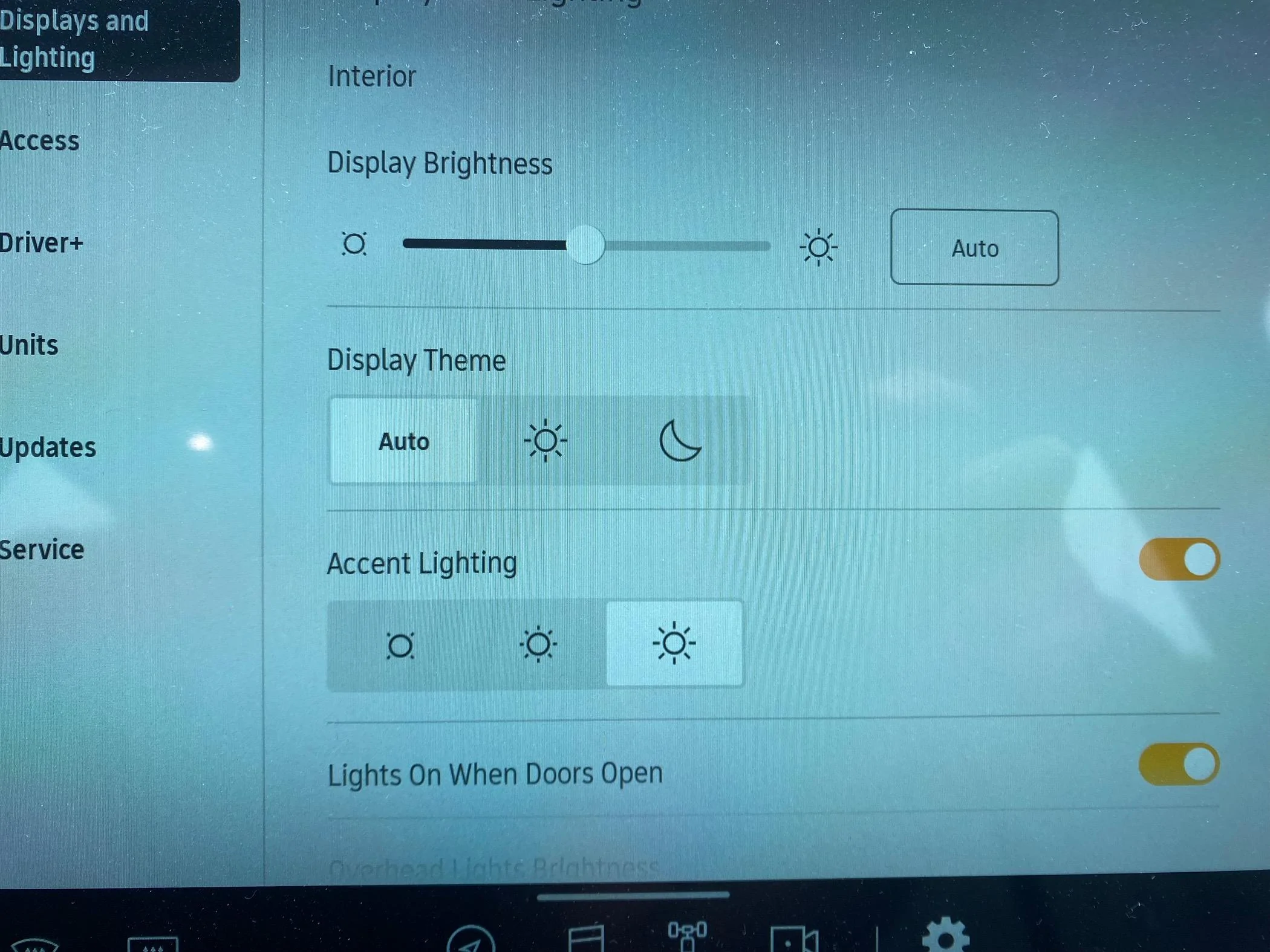 Rivian R1T R1S Lighting settings - auto vs no auto IMG_1426