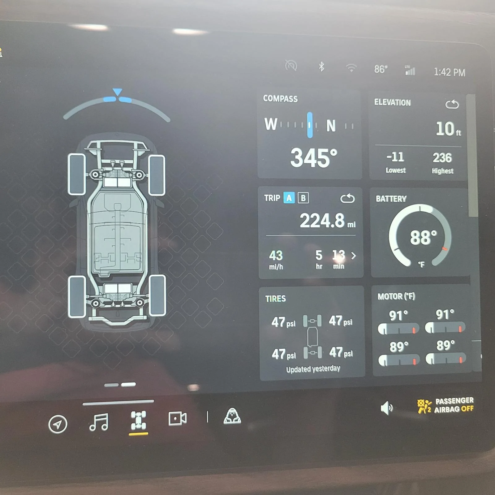 Rivian R1T R1S Odometer display disappeared. How to restore? 20240516_134200