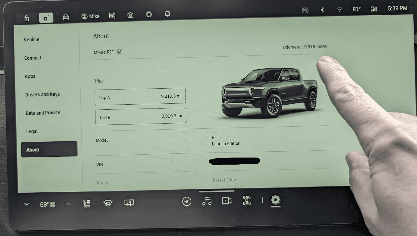 Rivian R1T R1S Odometer display disappeared. How to restore? 1715895885401-wk