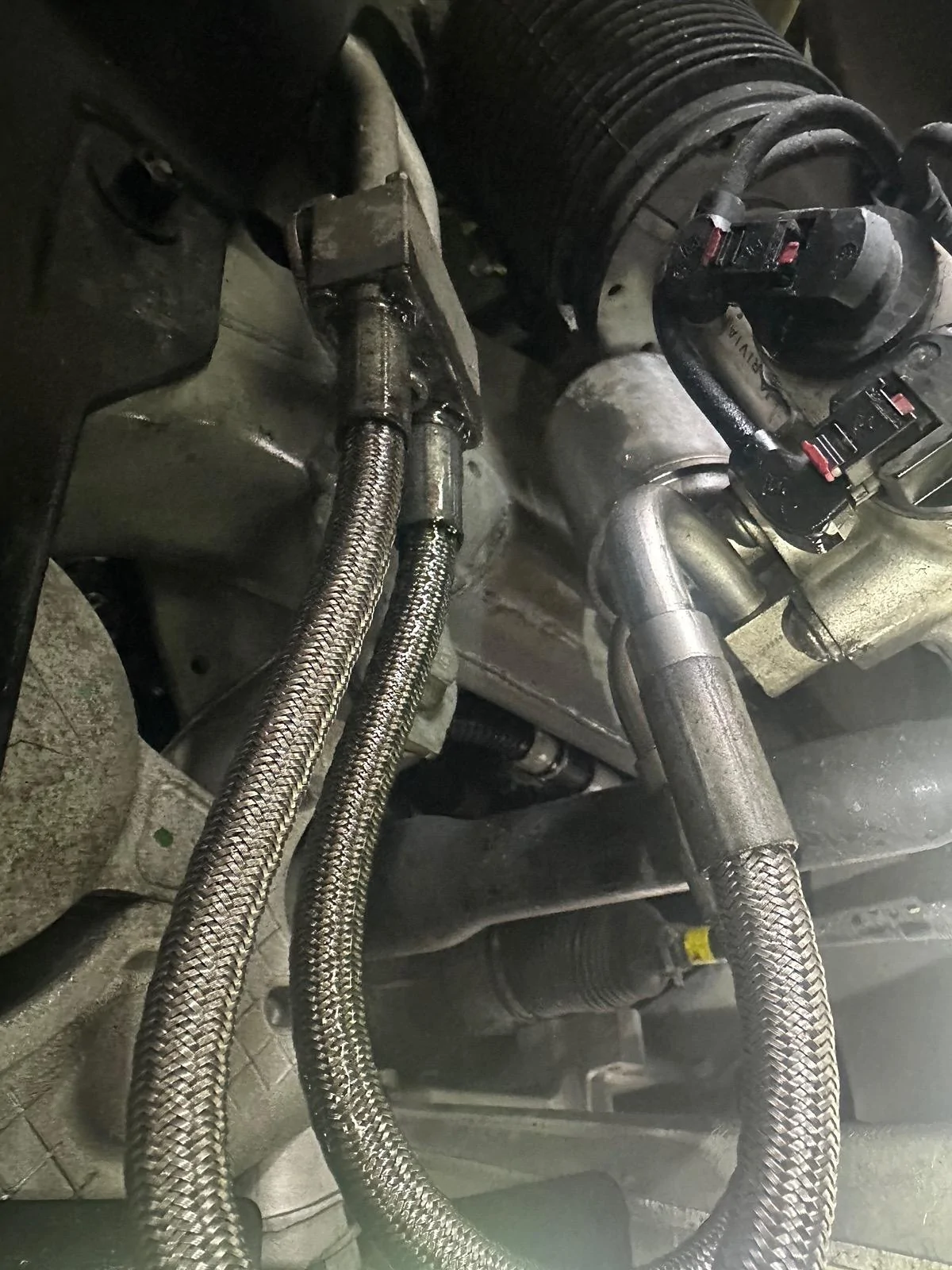 Rivian R1T R1S Fluid leaking from the shock absorber. IMG_3150