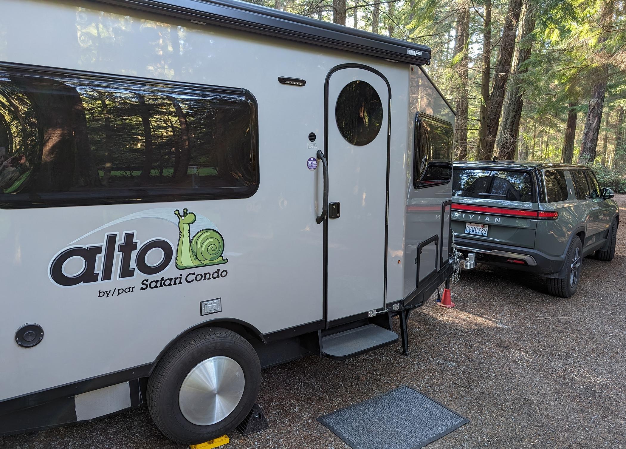 Rivian R1T R1S Got to love it! Alto