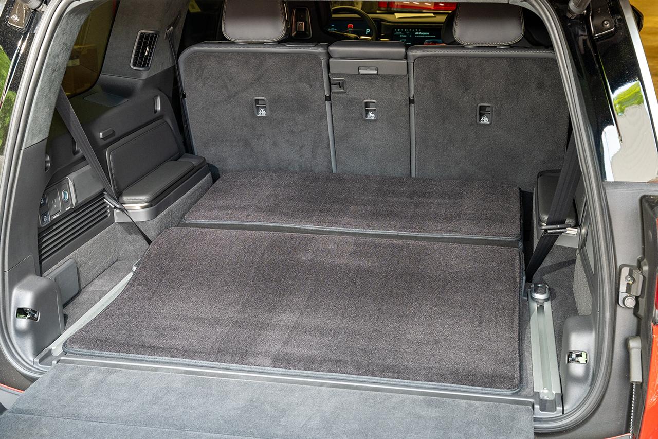 Rivian R1T R1S New R1S Cargo Area & Seat Down Covers and Protection Products Launched - EV Sportline Rivian-R1S-Carpet-Liner-Rear-Cargo-Mat-2