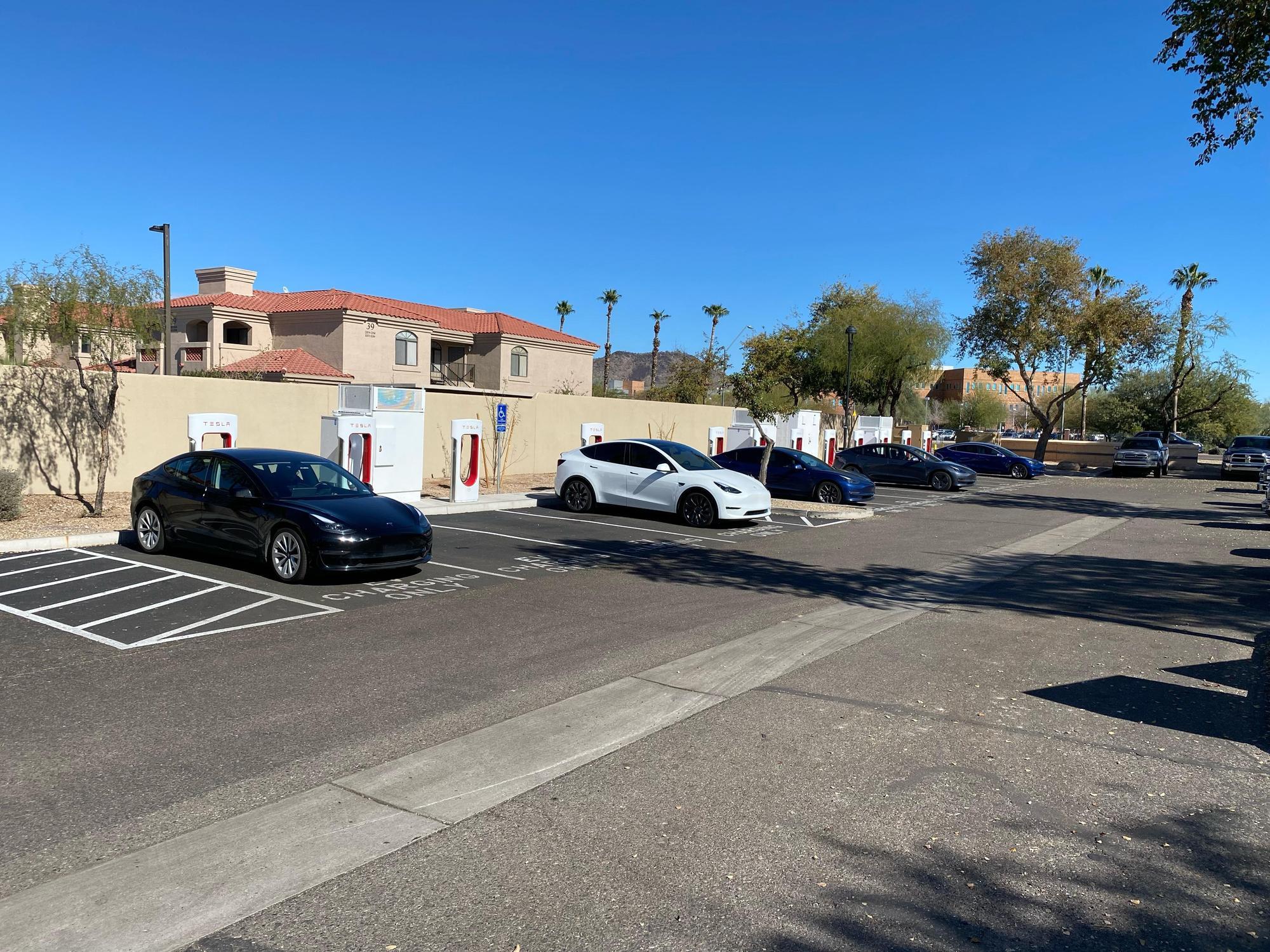 Rivian R1T R1S Conflict at the Supercharger Phoenix Tesla