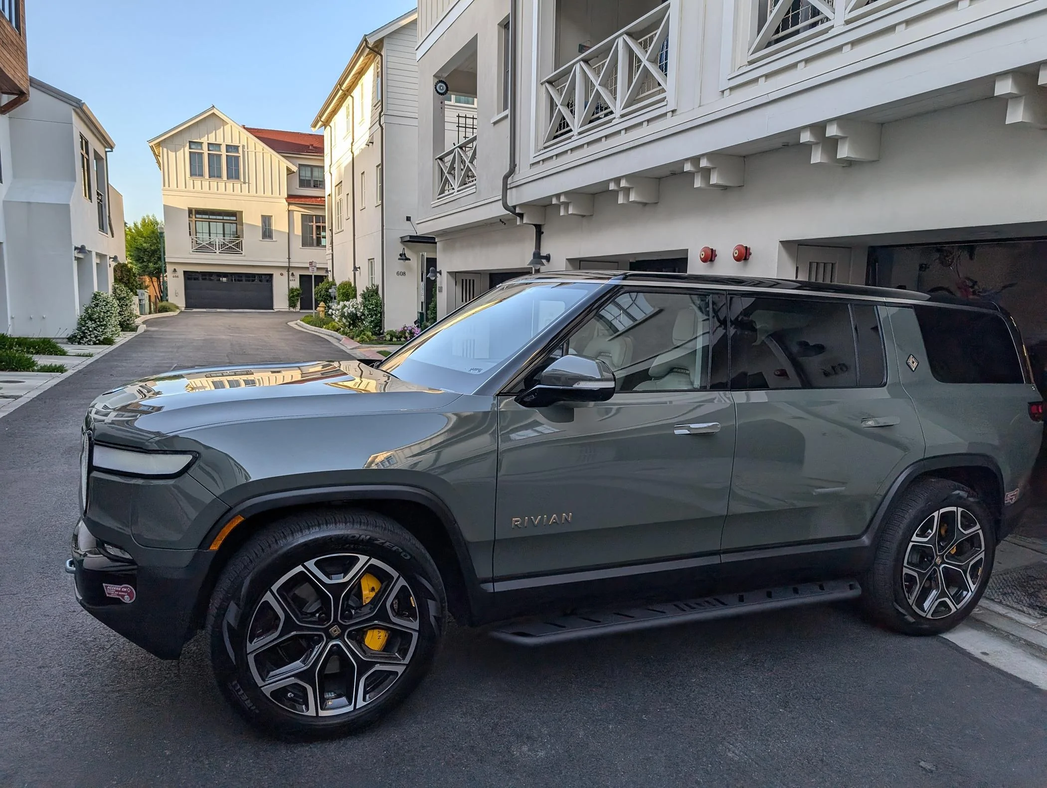 Rivian R1T R1S Keeping black plastic trim BLACK!? PXL_20240521_021724435