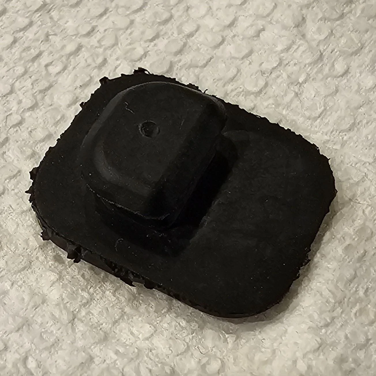 Rivian R1T R1S Where's this rubber piece from? (R1S tailgate area) 20240521_195613