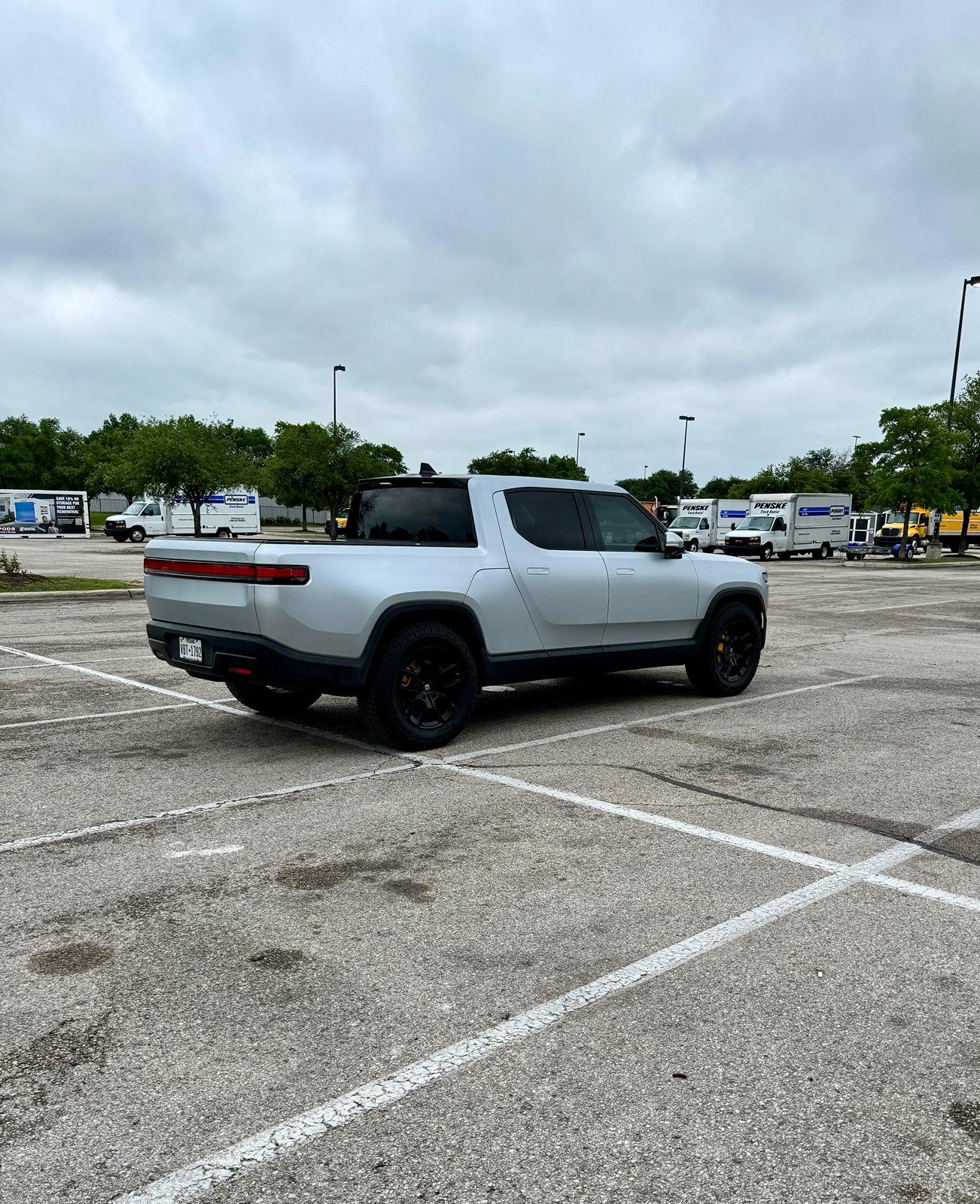 Rivian R1T R1S Matte wrap gang! Let's see photos of your matte Rivian R1T & R1S IMG_4829