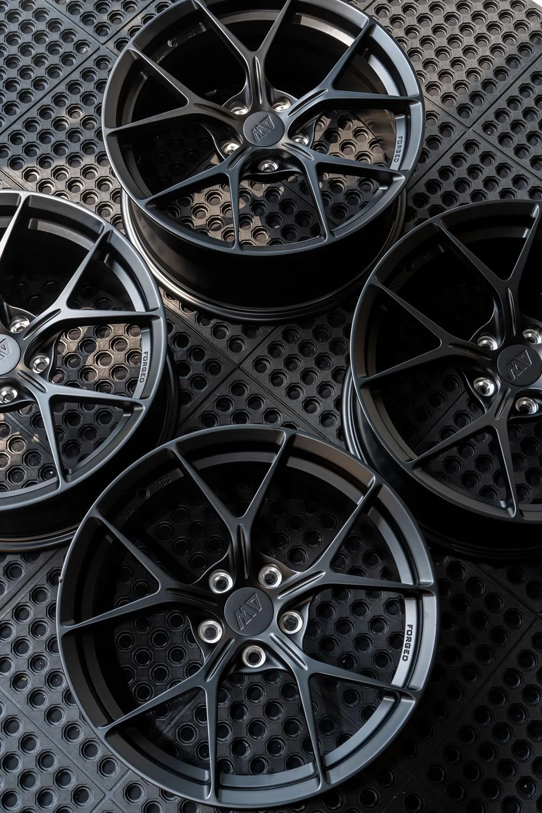 Rivian R1T R1S Creating the Ultimate Wheel/Tire Combo (Help Needed) AWZZ Model Y-04