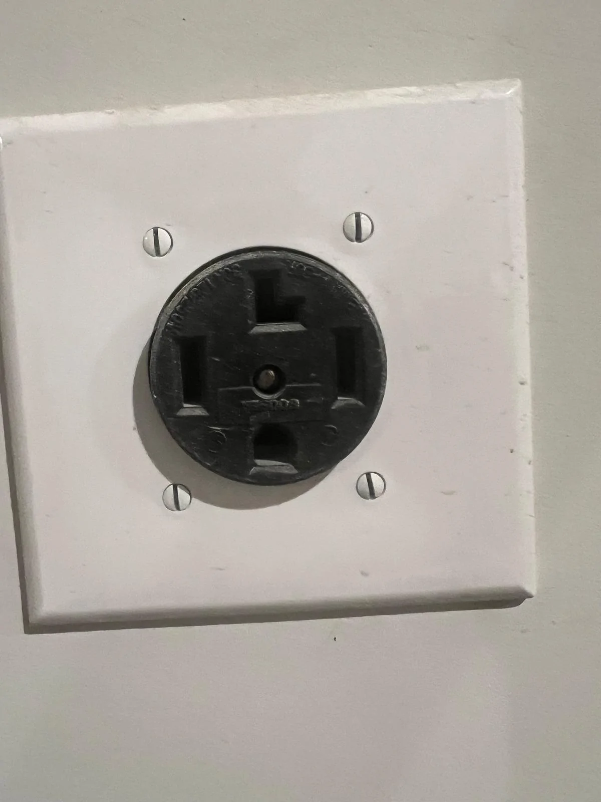 Rivian R1T R1S 30amp Wall Charger question (Specifically Charge Point) IMG_3813