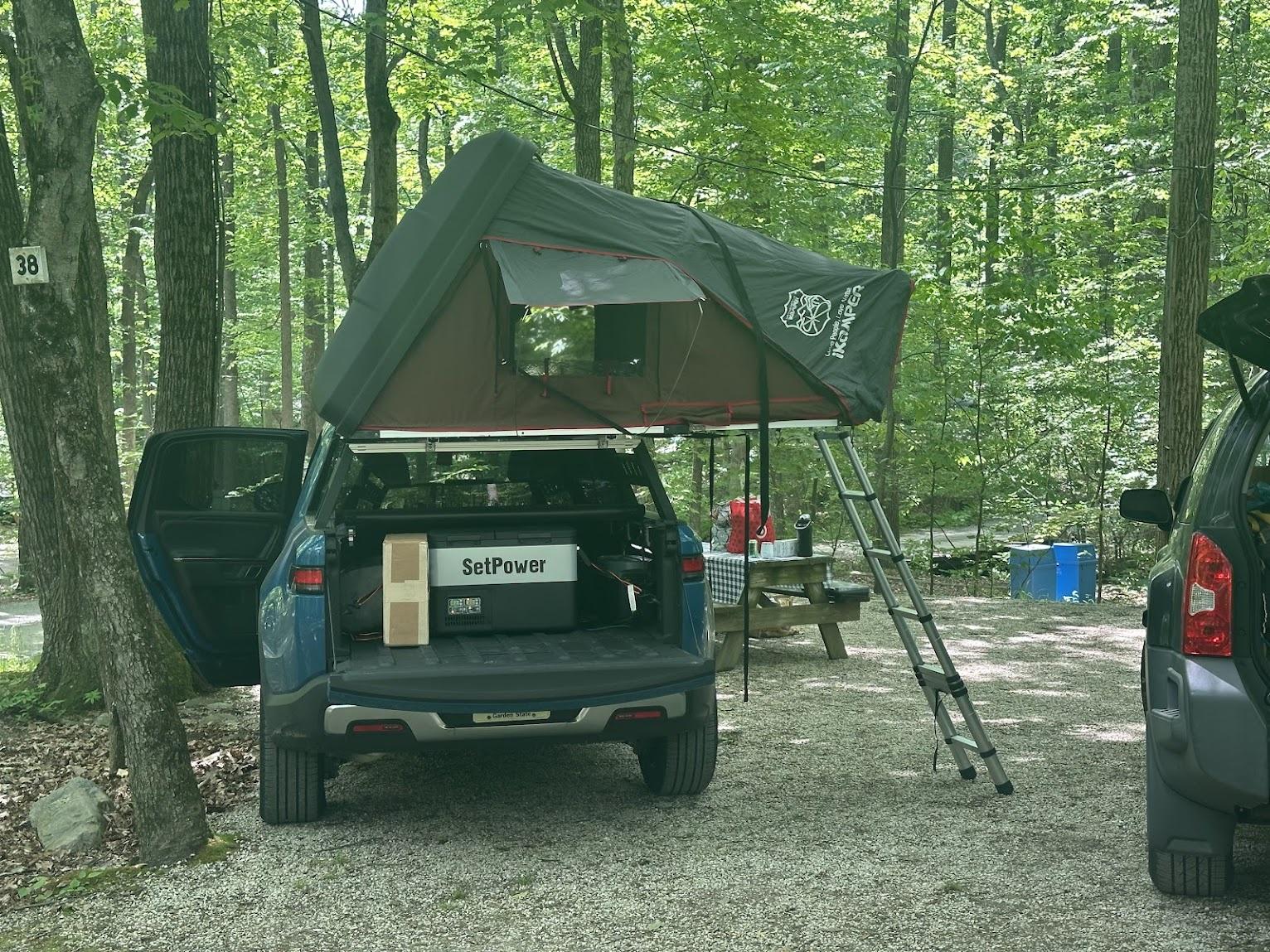 Rivian R1T R1S Range Industries Sierra Bed Rack installed 8Et1e4y