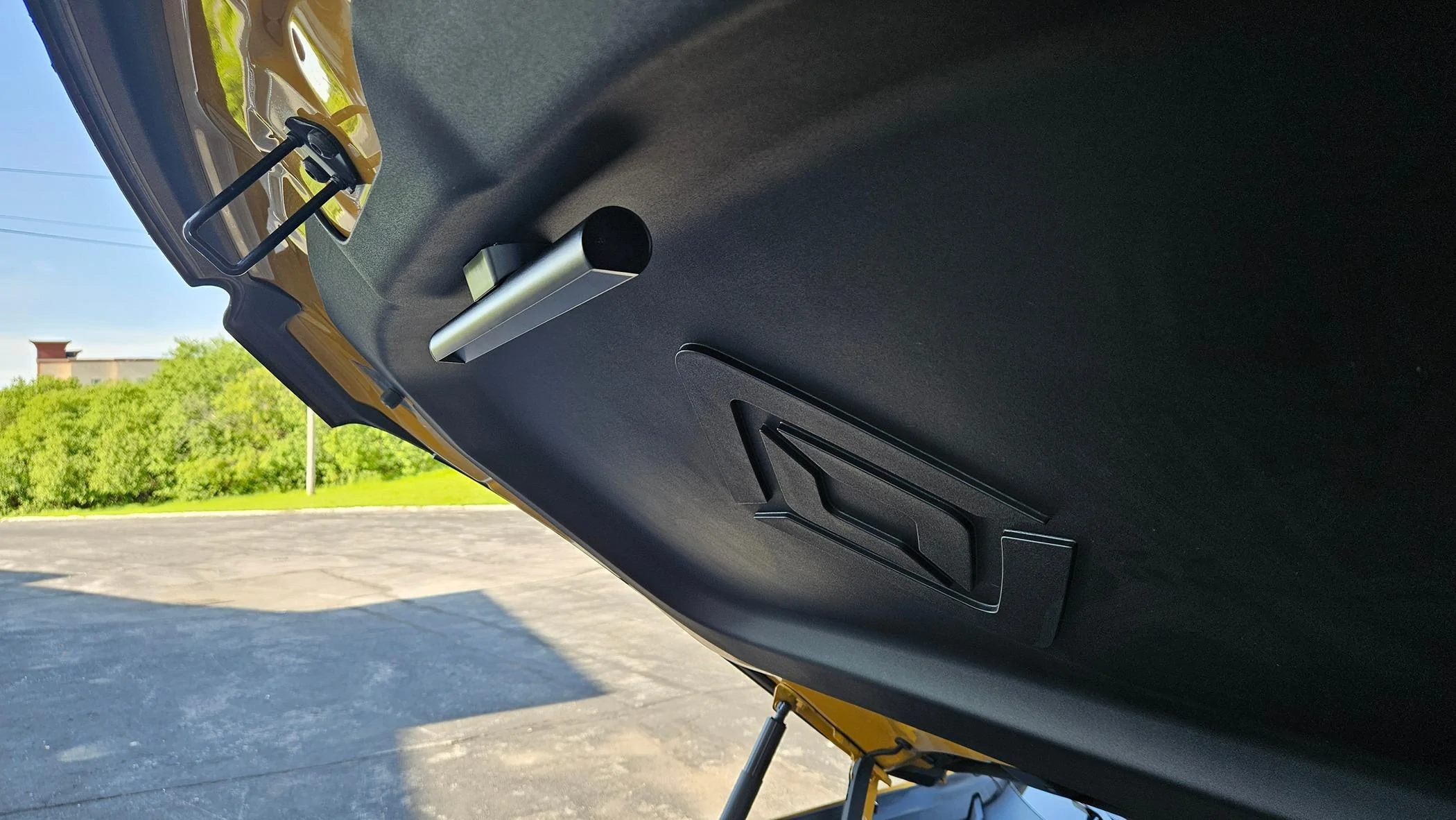 Rivian R1T R1S Simple Frunk / Front Trunk Lighting Solution 20240520_172745