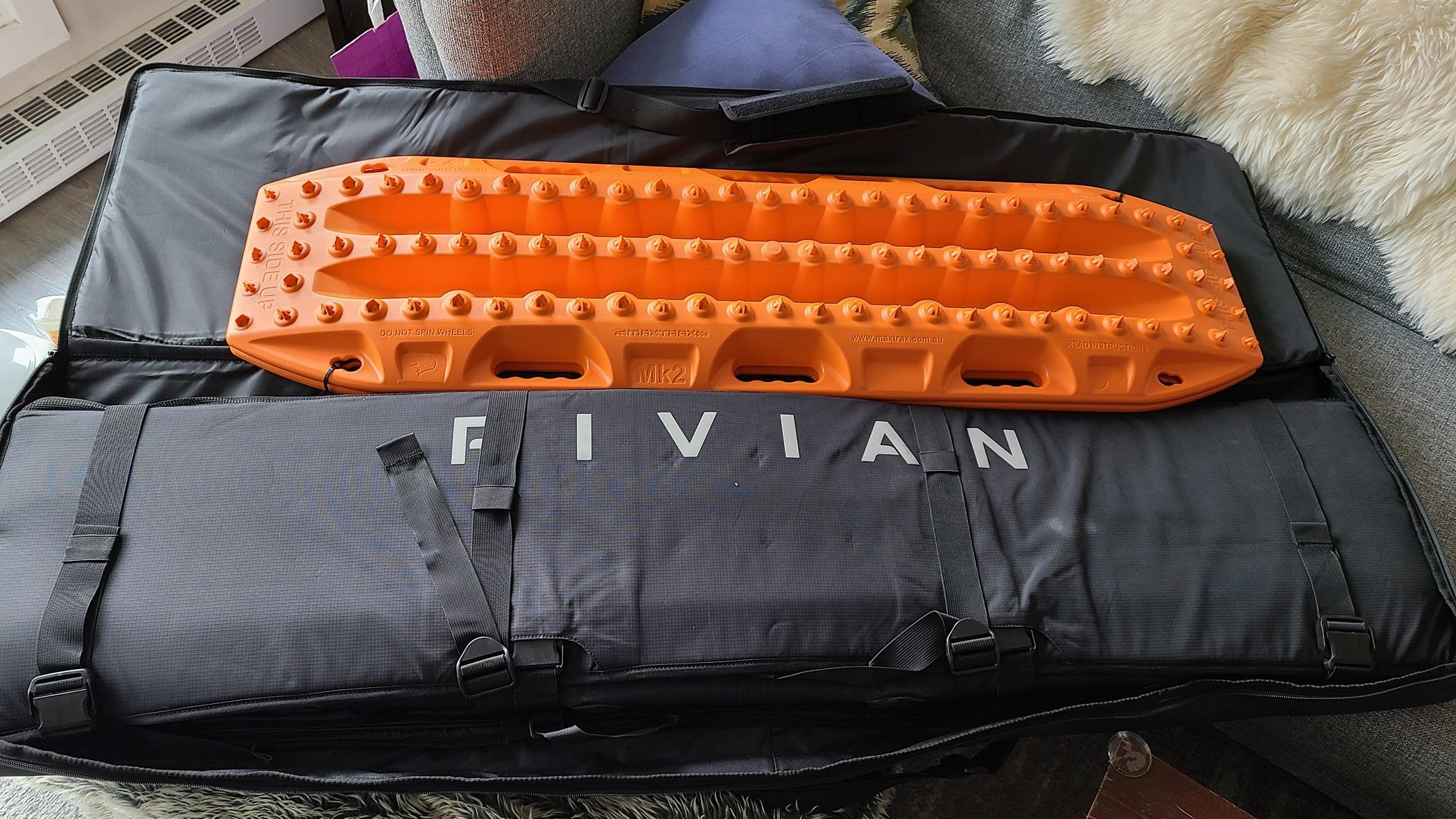 Rivian R1T R1S Best Manual Tonneau Bag Use 20240527_163527