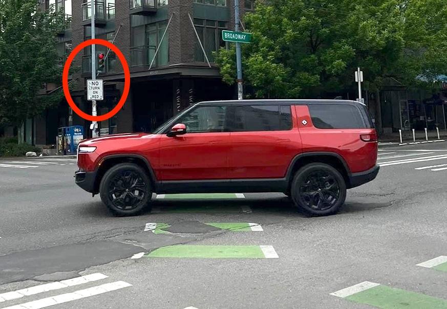 rivian r1 r1s refresh spotted seattle 5.jpeg