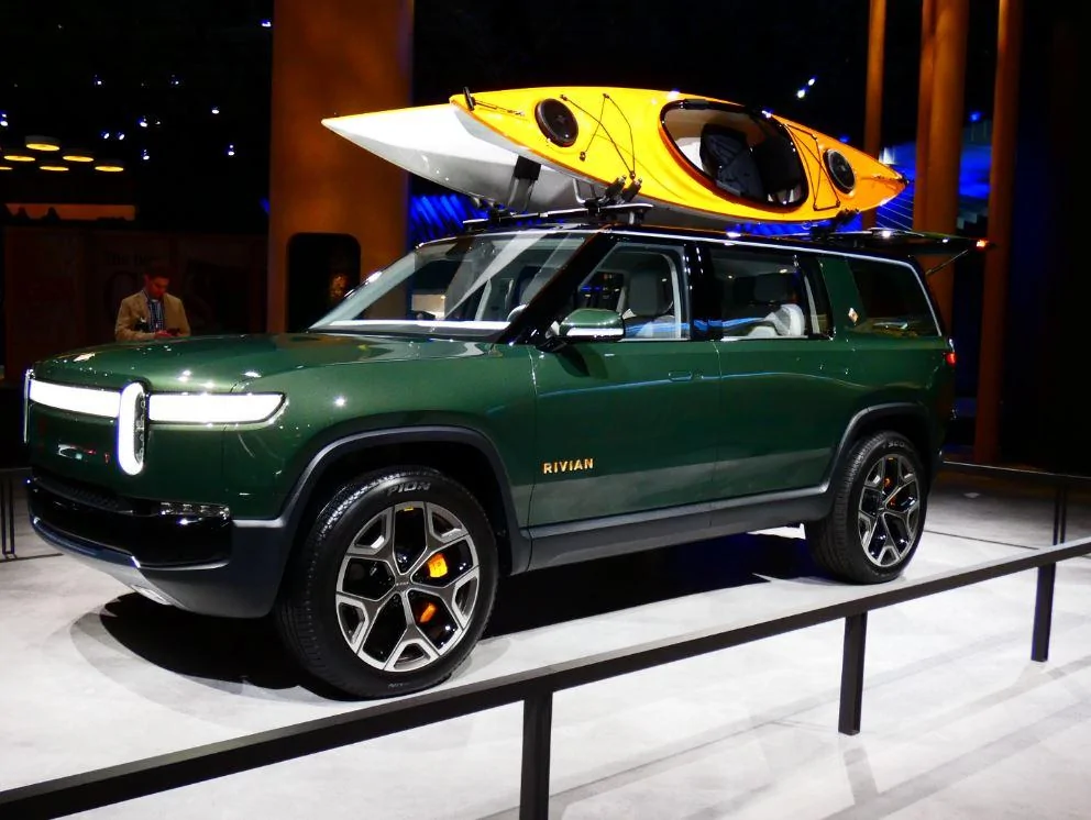 Rivian R1T R1S New R1 Refresh spotted photos! [Updated w/ New Wheel Aero Covers pic] IMG_6384