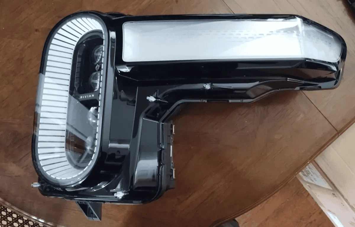 Rivian R1T R1S New R1 Refresh spotted photos! [Updated w/ New Wheel Aero Covers pic] 1716990692930-fk