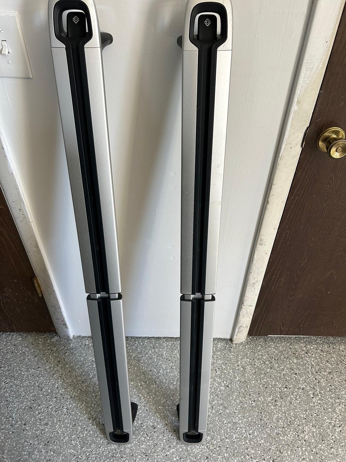 Rivian R1T R1S WTB: OEM Crossbars, will pay to ship. Rivian_rack