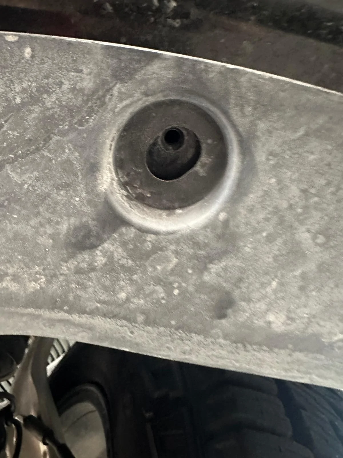 Rivian R1T R1S Missing underbody torx screws IMG_2143