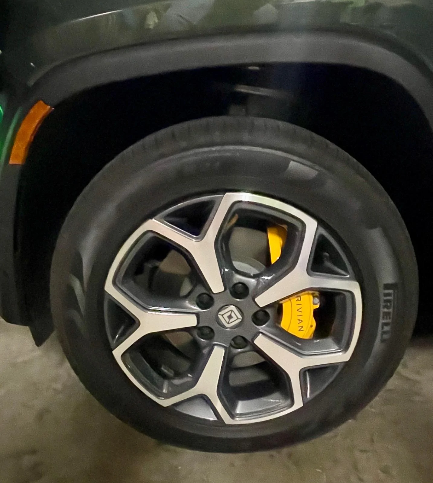 Rivian R1T R1S Aero cover center cap 21" wheel, where to buy? caps