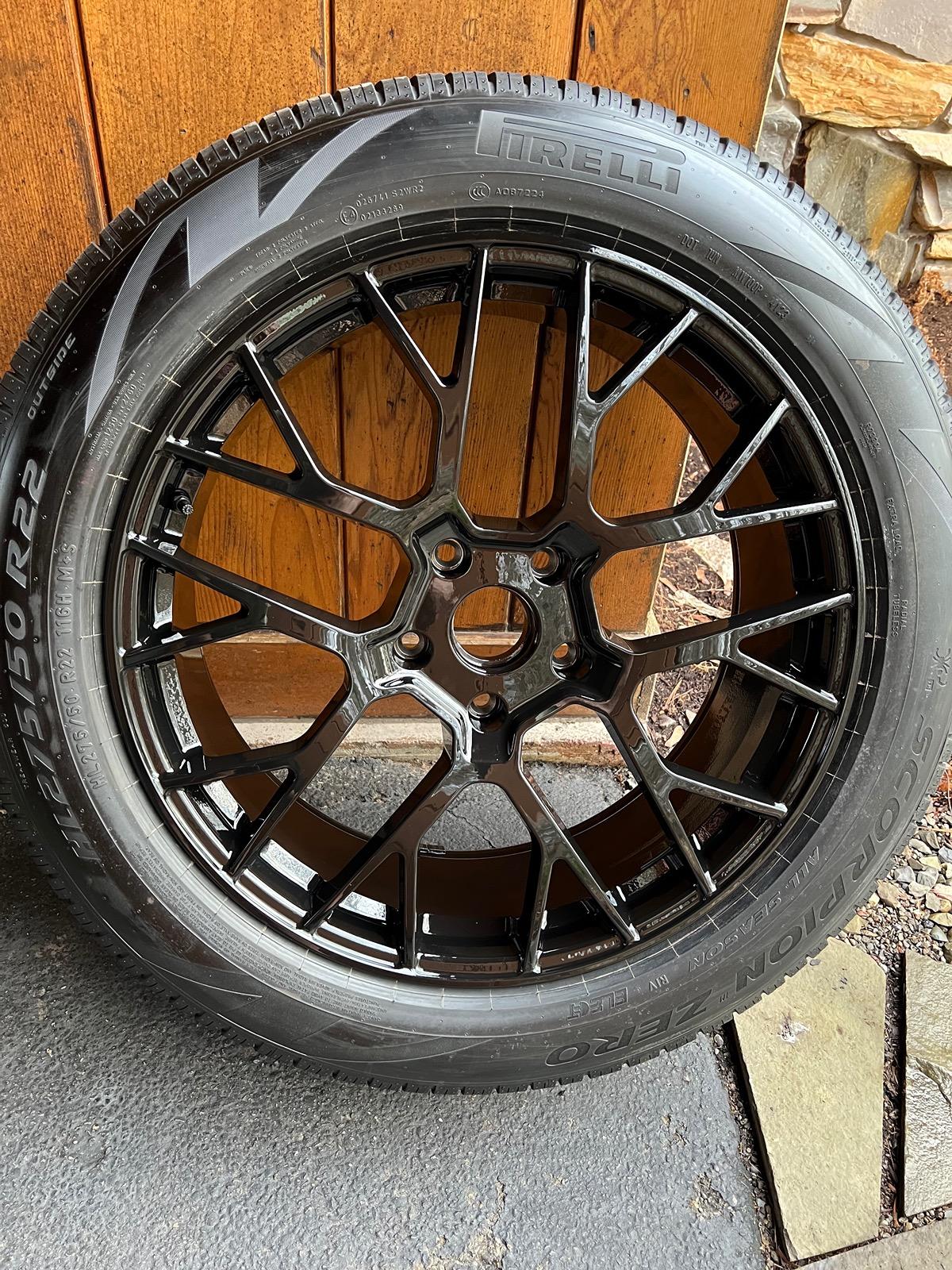 Rivian R1T R1S s00nish new 20" KAOS wheels and 22" back in stock IMG_4452