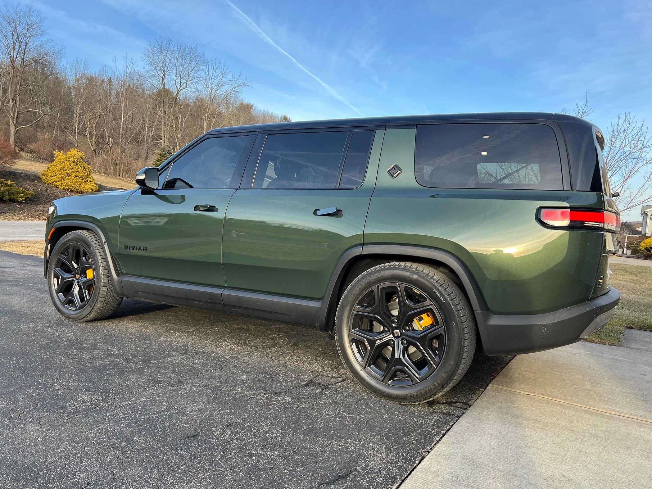 Rivian R1T R1S s00nish new 20" KAOS wheels and 22" back in stock IMG_3451