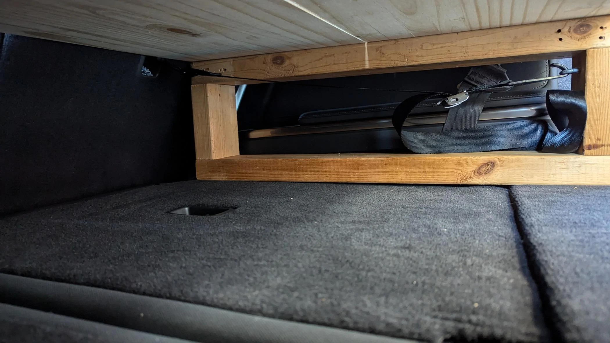 Rivian R1T R1S R1S Cargo Shelf 1000011272